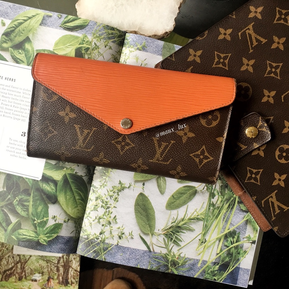 🌸SOLD🌸 Part III: LV Monogram Epi Wallet - Picture 2 of 8